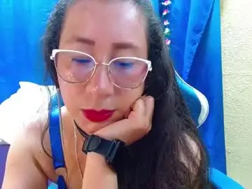 Chaturbate Watch Live Sex Cams of gia_leinn