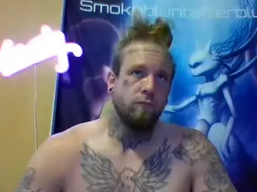 Chaturbate Adult Video Chat of smokebluntafterblunt