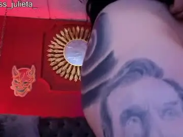 Chaturbate Free Live Porn of julieta_russell