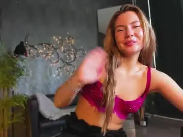 Chaturbate Live Sex Cam of _bellaclark
