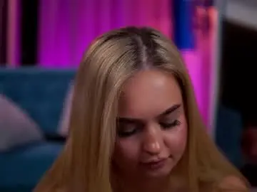 Chaturbate Live Sex of elyssawetxx