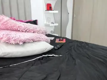 Chaturbate Live Sex Cam of queen_antonella_oficial