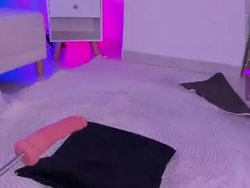 Chaturbate Live Sex Cam of zoe_rivers