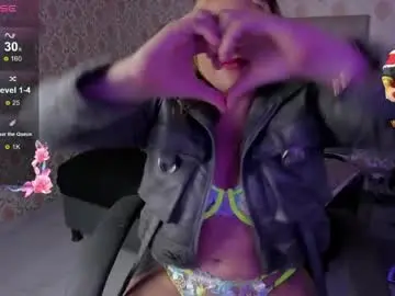 Chaturbate Free Porn Cam of pervert_milf2023