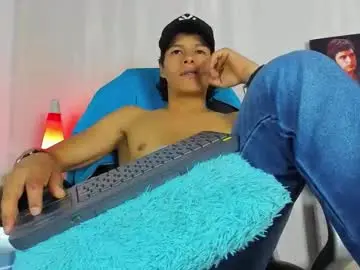 Chaturbate Best live sex cam show of tommyhot7
