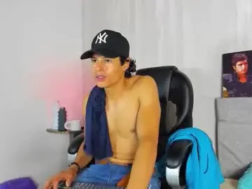 Chaturbate Watch Live Sex Cams of tommyhot7