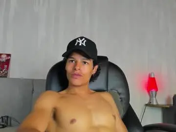 Chaturbate Sex Cam of tommyhot7