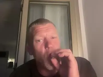 Chaturbate Live Sex Cam of richiee3891