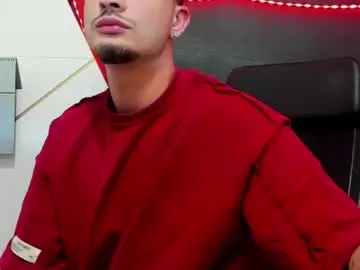 Chaturbate Live Sex Cam of brandontatex