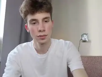 Chaturbate Best live sex cam show of cute_brian