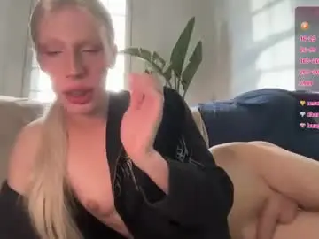 Chaturbate Live Sex Cam of hung_angel_xxl