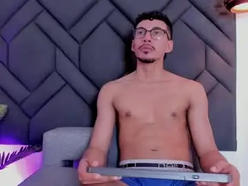 Chaturbate Nude Webcam of philip_collins