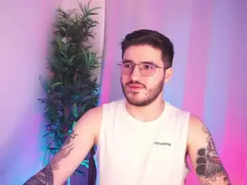 Chaturbate Live Sex Cam of t0ny_wylie