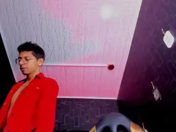 Chaturbate Watch Live Sex Cams of dereck_monroe