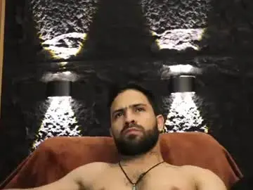 Chaturbate Live Sex Cam of leo_diaz01