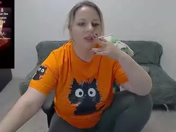Chaturbate Adult Webcams of mojjo_erika