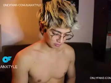 Chaturbate Best live sex cam show of juancamroom