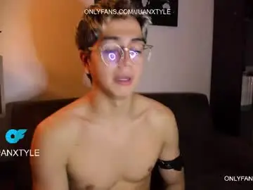 Chaturbate Free Porn Cam of juancamroom