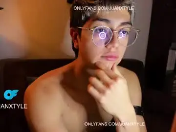 Chaturbate Private Sex Chat of juancamroom