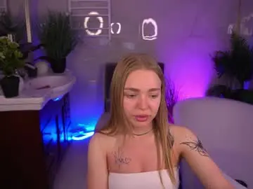 Chaturbate Live Sex Cam of emilysunshines