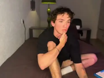 Chaturbate Watch Live Sex Cams of xavier_200