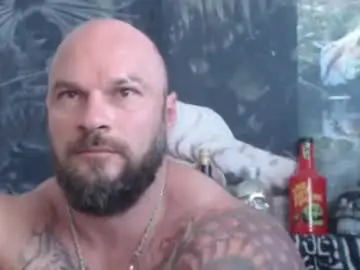 Chaturbate Live Sex of viking_me