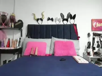 Chaturbate Watch Live Sex Cams of emmily_giraldo