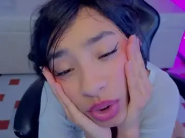 Chaturbate Live Sex Cam of adarasuri_v