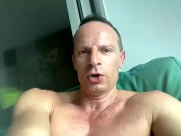 Chaturbate Live Sex of bigmuscles24