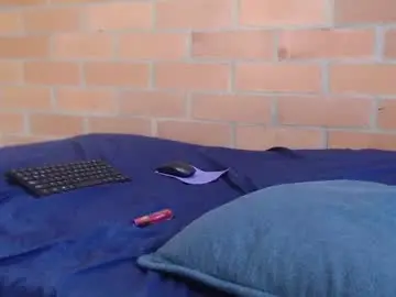 Chaturbate Live Sex Cam of montserrat_jay