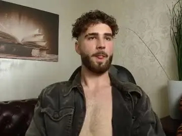 Chaturbate Watch Live Sex Cams of kyloeast
