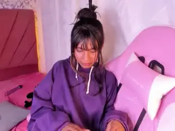 Chaturbate Nude Webcam of mia_belmontee
