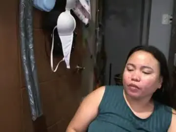 Chaturbate Free Porn Cam of bigboobslyn