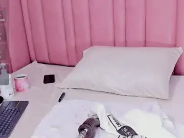 Chaturbate Sex Cam of isabella_santos1
