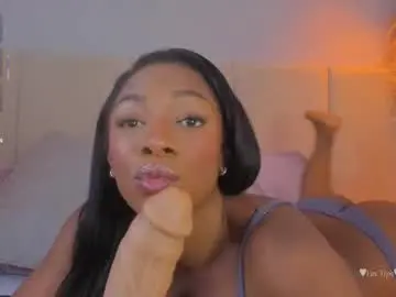 Chaturbate Best live sex cam show of april_ebony18_