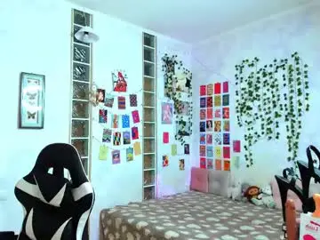 Chaturbate Live Sex Cam of your_hotcutie