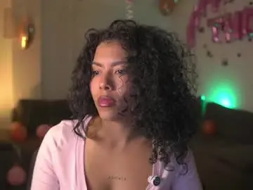 Chaturbate Live Sex of kyria__1