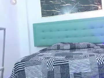 Chaturbate Live Sex Cam of yuri_queen