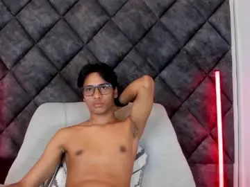 Chaturbate Best live sex cam show of liamkron