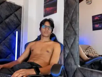 Chaturbate Watch Live Sex Cams of liamkron