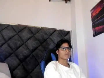 Chaturbate Watch Live Sex Cams of liamkron