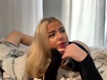 Chaturbate Nude Webcam of blonde8888
