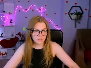 Chaturbate Live Sex Cam of kitniss_dreamy