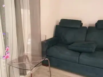 Chaturbate Live Sex Cam of alessia_bloom_