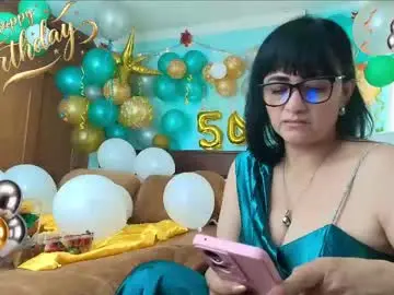 Chaturbate Sex Cam of isabeel_sofia01