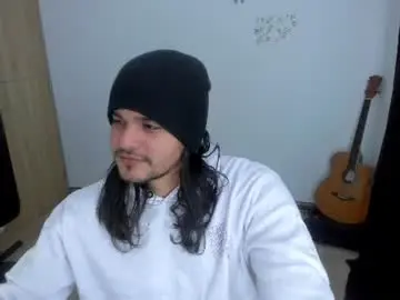 Chaturbate Free Porn Cam of loganhot22