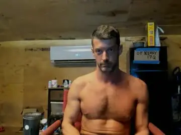 Chaturbate Live Sex Cam of whocaresnotme1