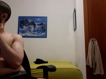 Chaturbate Free Live Porn of cuteguy52