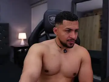 Chaturbate Sex Cam of loganmartinx