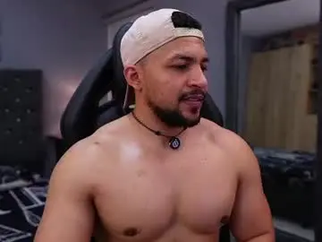 Chaturbate Watch Live Sex Cams of loganmartinx